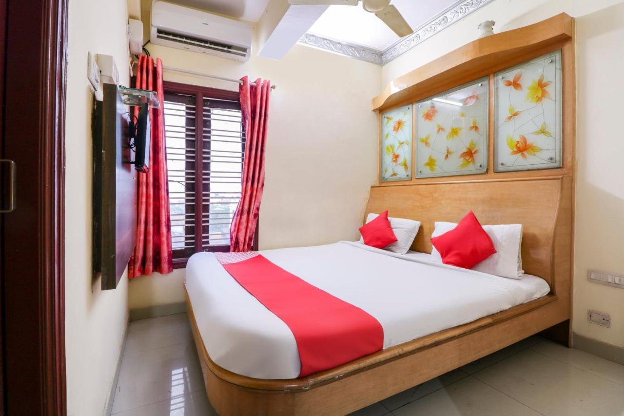 OYO 71675 New Aishwarya Comforts Hotel Bangalore Exterior foto