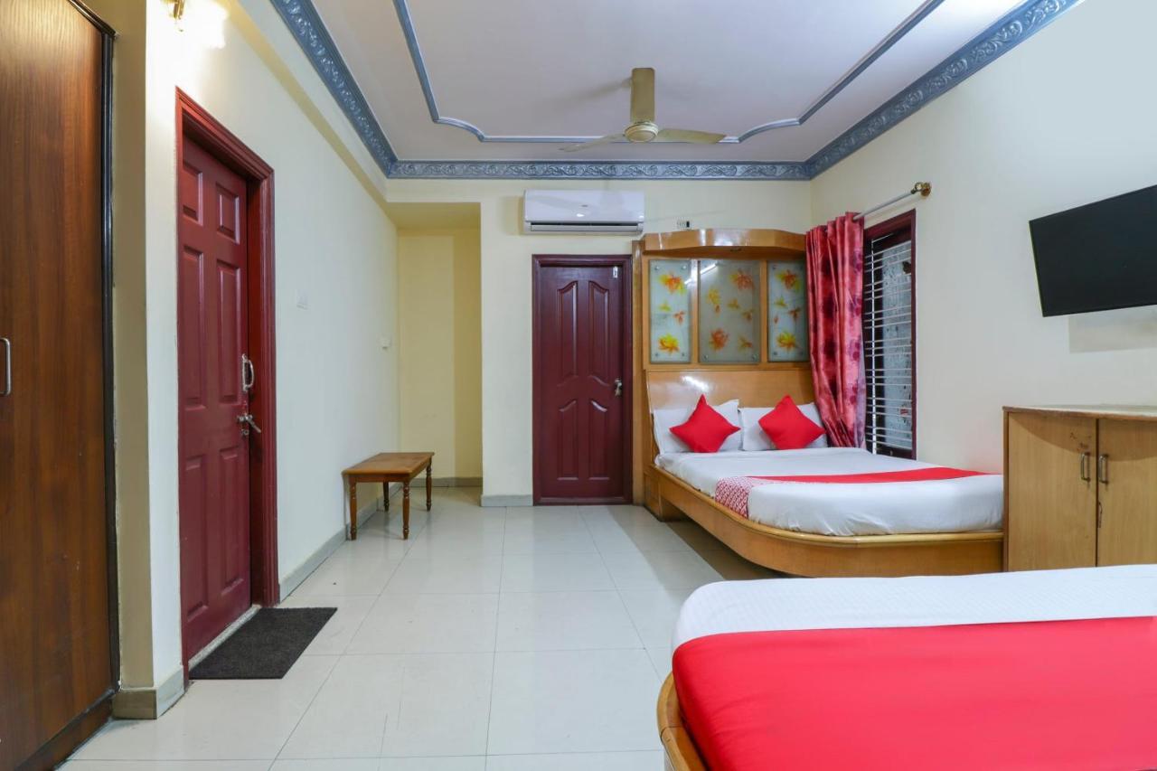 OYO 71675 New Aishwarya Comforts Hotel Bangalore Exterior foto